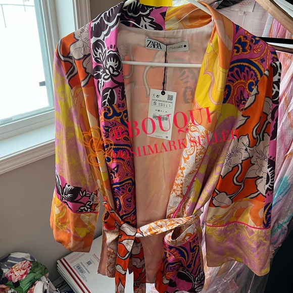 BLOGGERS FAV ZARA FLORAL PRINTED BELTED KIMONO JACKET - Picture 2 of 9
